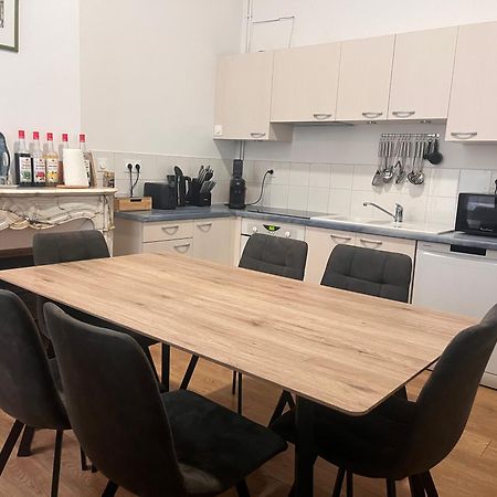 Les Clematites Apartment Нарбон Екстериор снимка