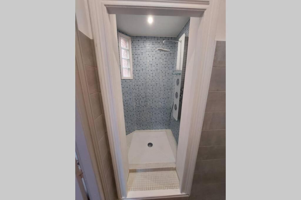 Les Clematites Apartment Нарбон Екстериор снимка